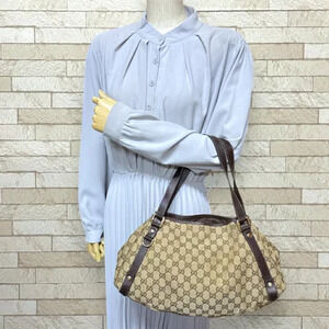 Gucci GG Beige Canvas Abbey Bag Tote